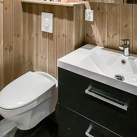 Дом отдыха Cozy In With Wifi